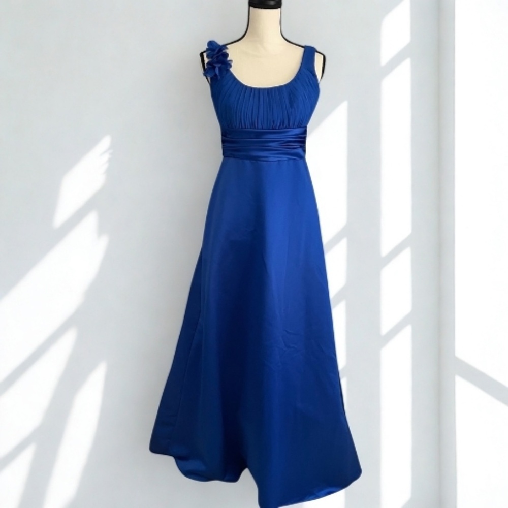 David’s Bridal Royal Blue Formal Gown | Bridesmaid, Homecoming Dress Size 6